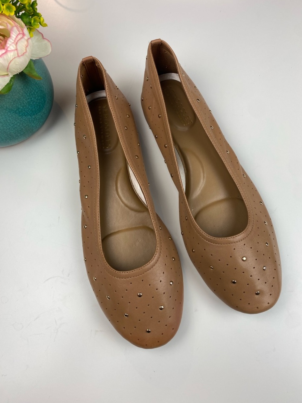 Aerosoles Womens Shelley Tan Leather Perforated Ballet Flats Shoes Sz 9 - Picture 2 of 10